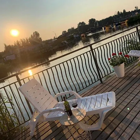 Ostoja Nad Rzeka 公寓